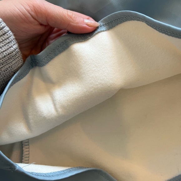 Pleather shorts - Picture 3 of 3